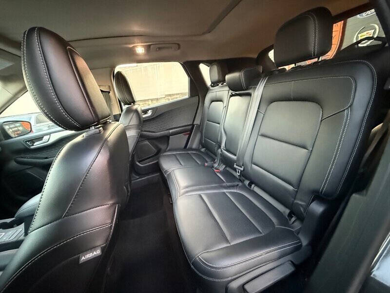 2020 Ford Escape SEL