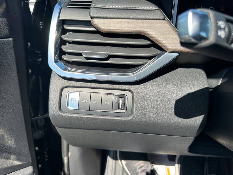 2024 GMC Acadia Denali