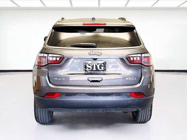 2022 Jeep Compass Latitude Lux