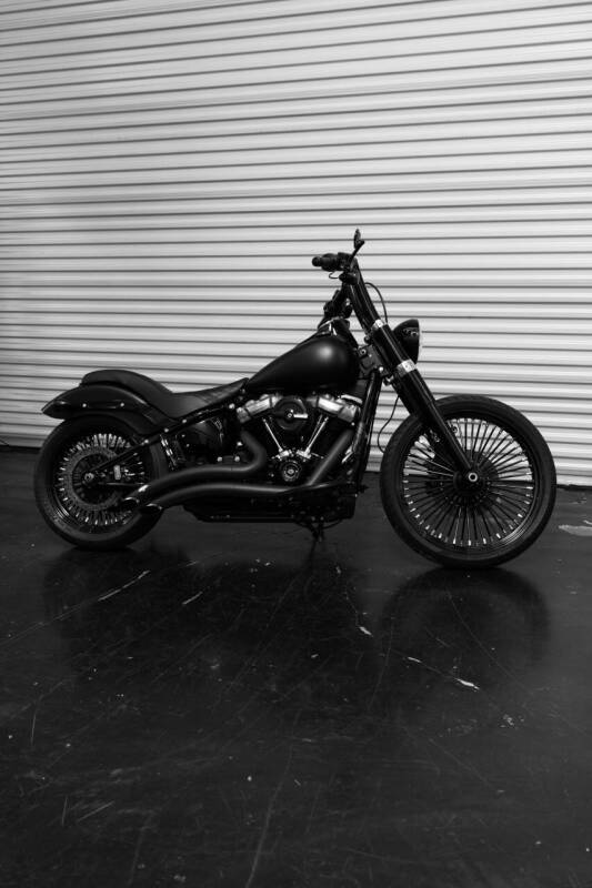 2018 Harley-Davidson FLSL