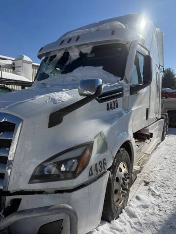 2021 Freightliner Cascadia 126