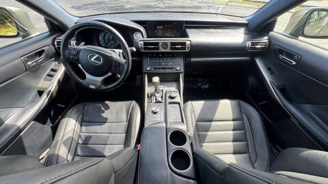 2016 Lexus IS 200t