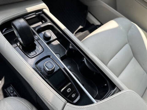 2023 Volvo XC90 Recharge T8 Plus Bright Theme 6P