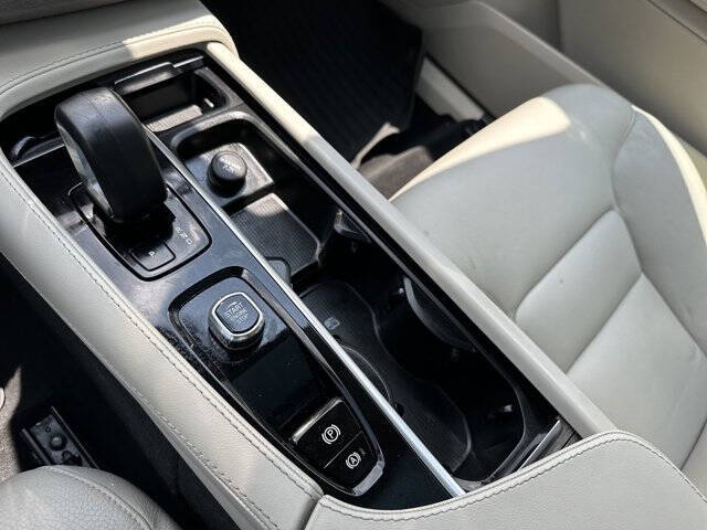 2023 Volvo XC90 Recharge T8 Plus Bright Theme 6P