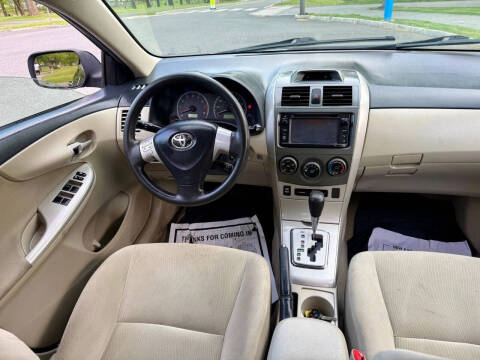 2013 Toyota Corolla LE