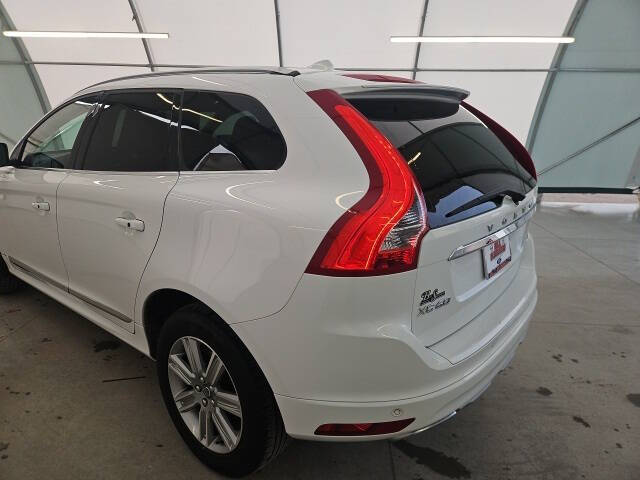 2016 Volvo XC60 T6 Drive-E