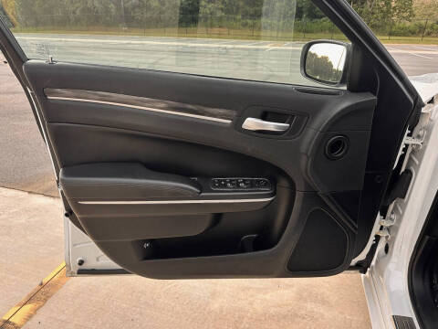 2019 Chrysler 300 Touring