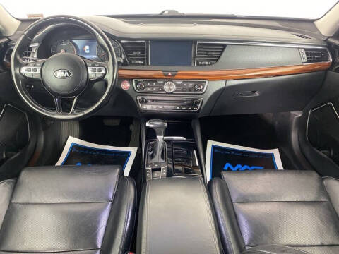 2018 Kia Cadenza Technology