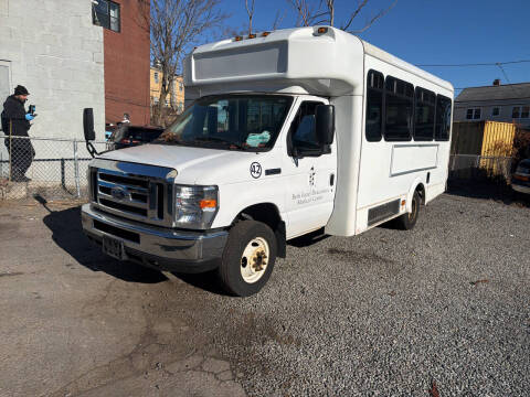 2017 Ford E-Series E-350 SD