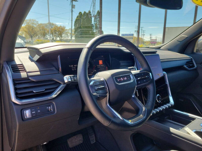 2024 GMC Acadia Elevation