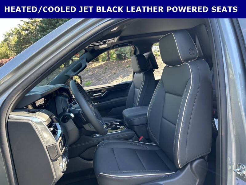 2025 GMC Yukon Elevation