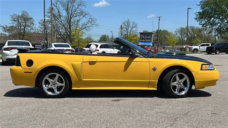 2004 Ford Mustang GT Deluxe