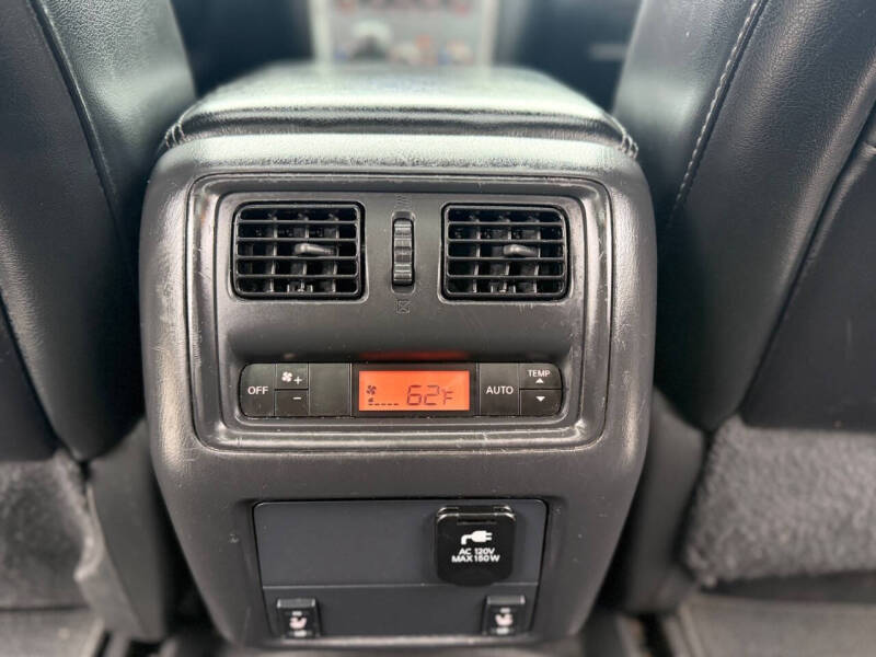 2017 Nissan Pathfinder SL