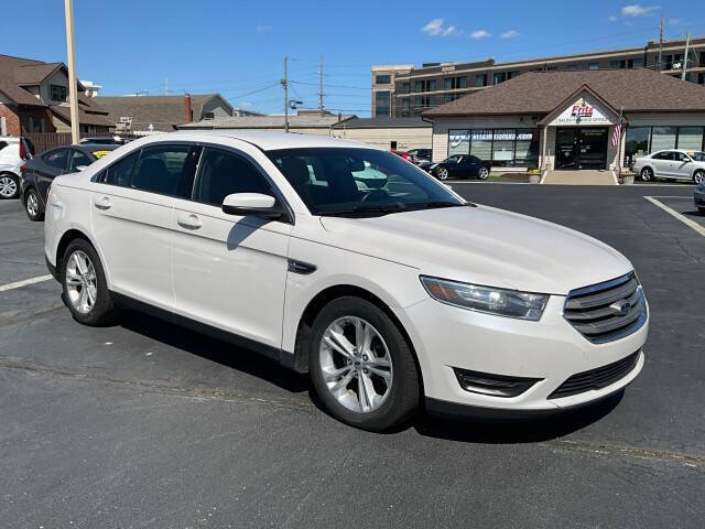 2015 Ford Taurus SEL