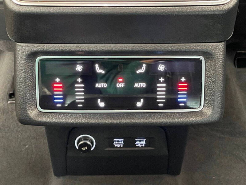 2019 Audi e-tron quattro Prestige