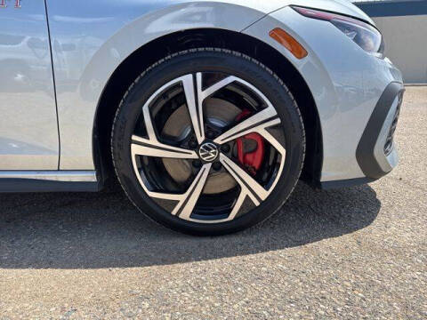 2025 Volkswagen Golf GTI SE