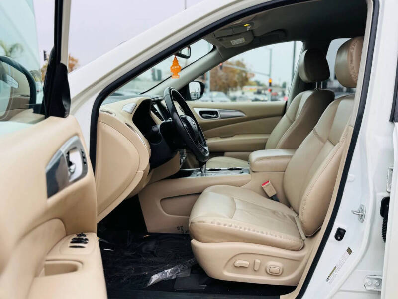 2017 Nissan Pathfinder