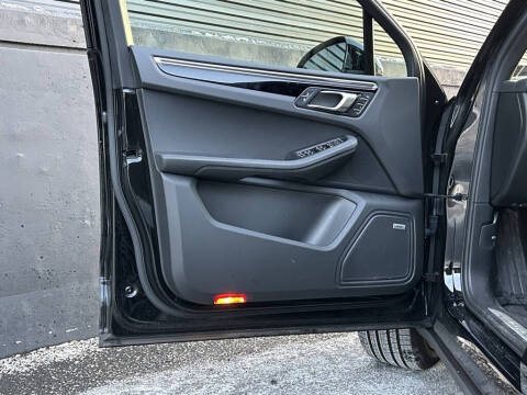 2020 Porsche Macan S