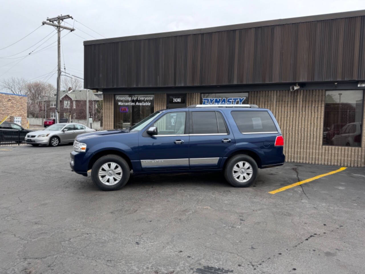 2013 Lincoln Navigator for sale at Dynasty Auto Sales in Eastpointe, MI