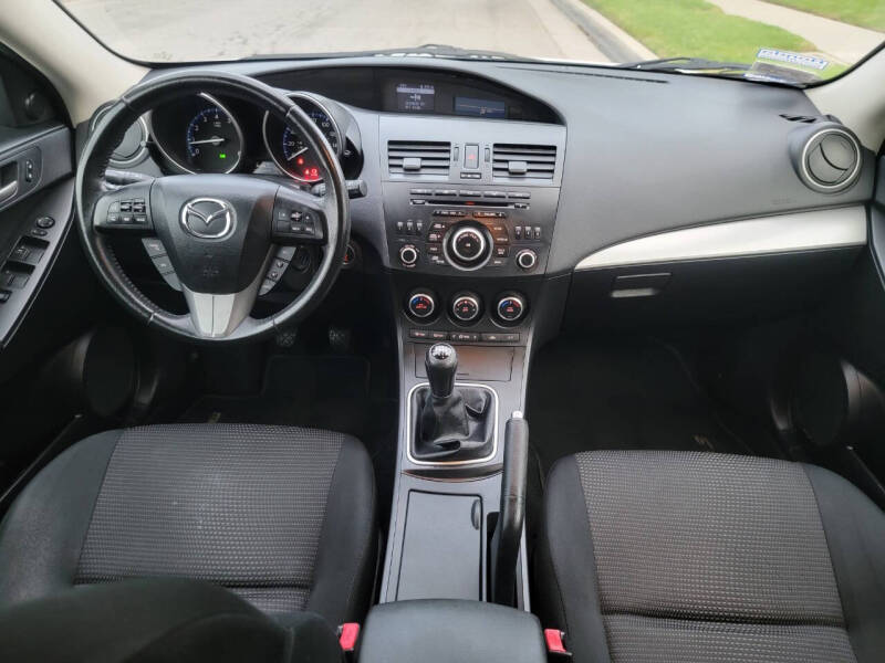 2013 Mazda MAZDA3 i Touring