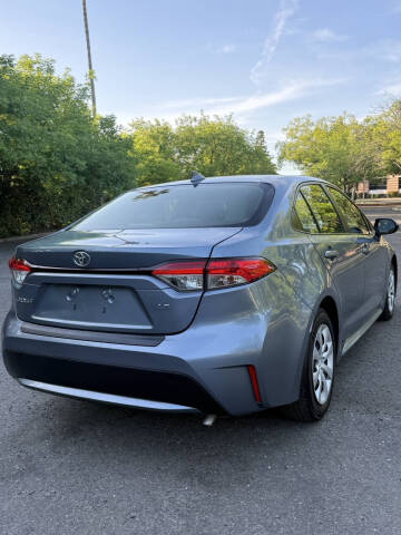 2022 Toyota Corolla LE