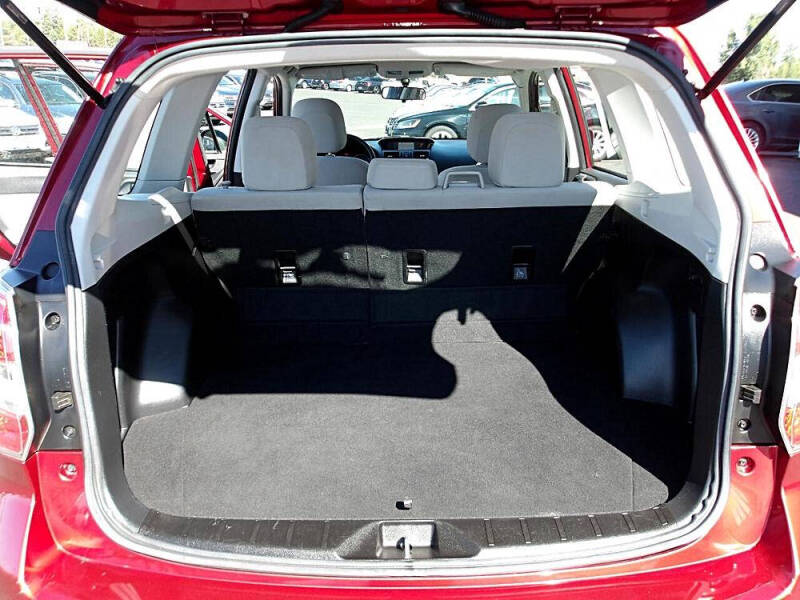 2015 Subaru Forester 2.5i