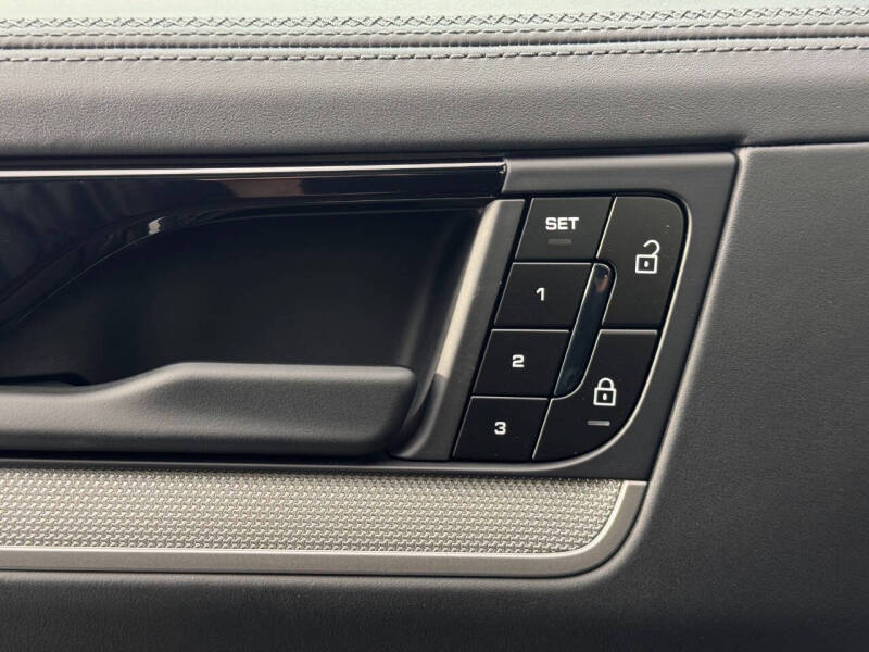 2025 Porsche Cayenne S