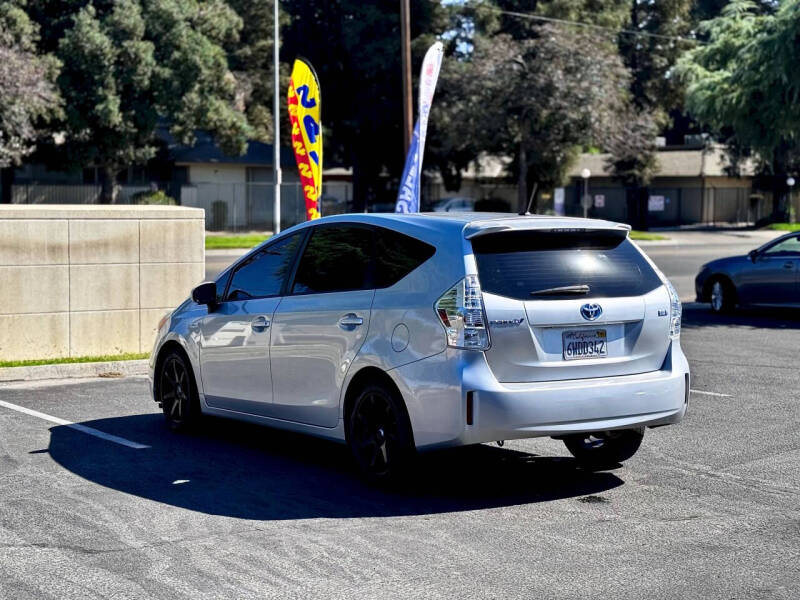 2012 Toyota Prius v