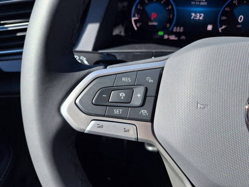 2026 Volkswagen Atlas Cross Sport SEL Premium R-Line 4Motion