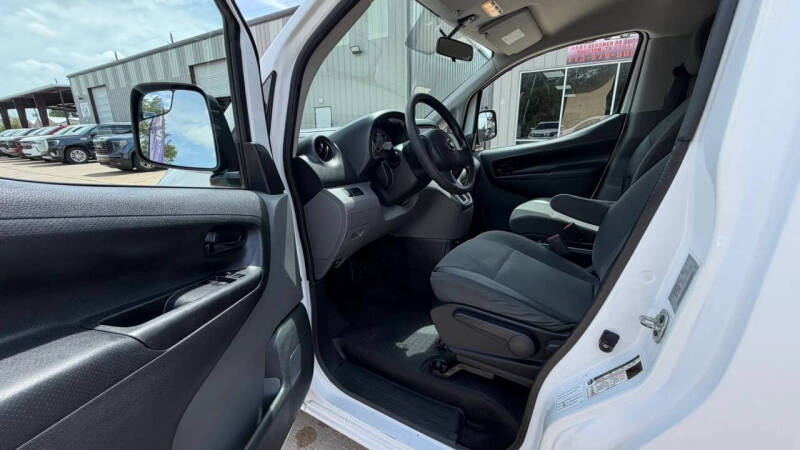 2017 Nissan NV200