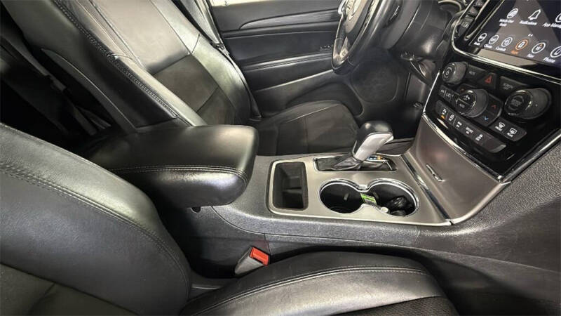 2020 Jeep Grand Cherokee Laredo E