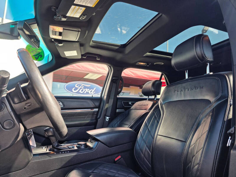 2017 Ford Explorer Platinum