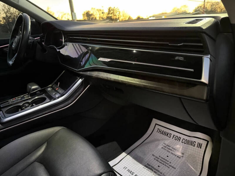 2019 Audi Q8 quattro Premium Plus 55 TFSI