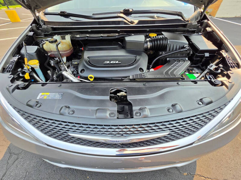 2017 Chrysler Pacifica Touring-L Plus
