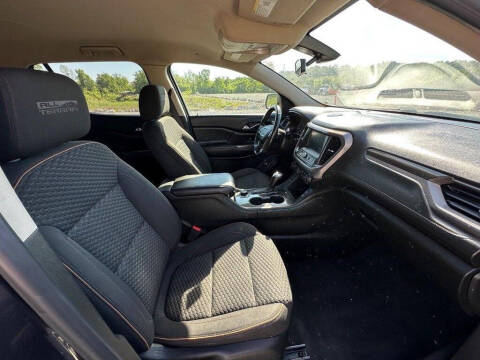 2017 GMC Acadia SLE-2
