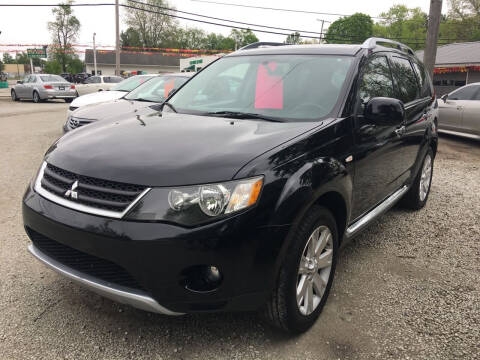 2008 Mitsubishi Outlander for sale at Antique Motors in Plymouth IN
