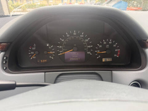 2002 Mercedes-Benz E-Class E 320