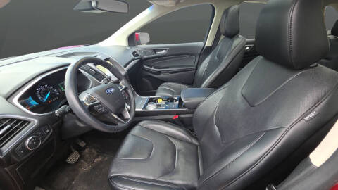 2020 Ford Edge Titanium