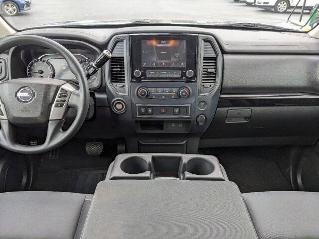 2022 Nissan Titan 12