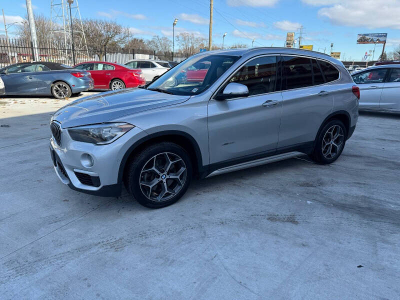 BMW X1's photo