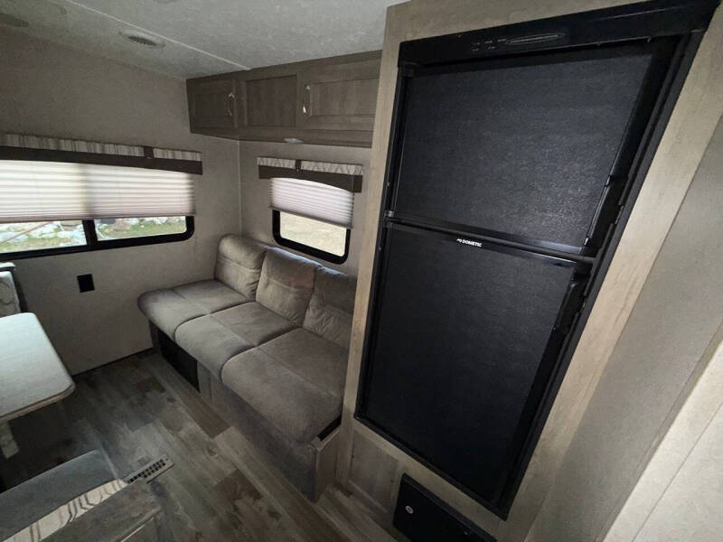 2019 Palomino Puma XLE Lite