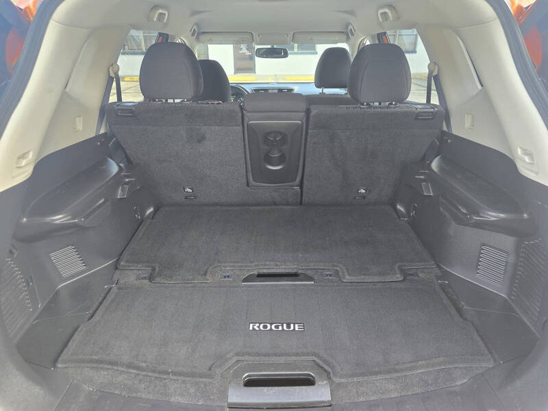 2017 Nissan Rogue SV