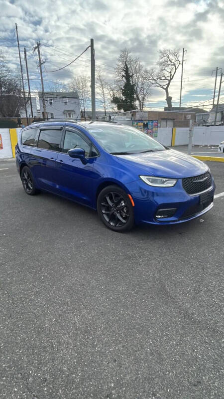 2021 Chrysler Pacifica Touring L