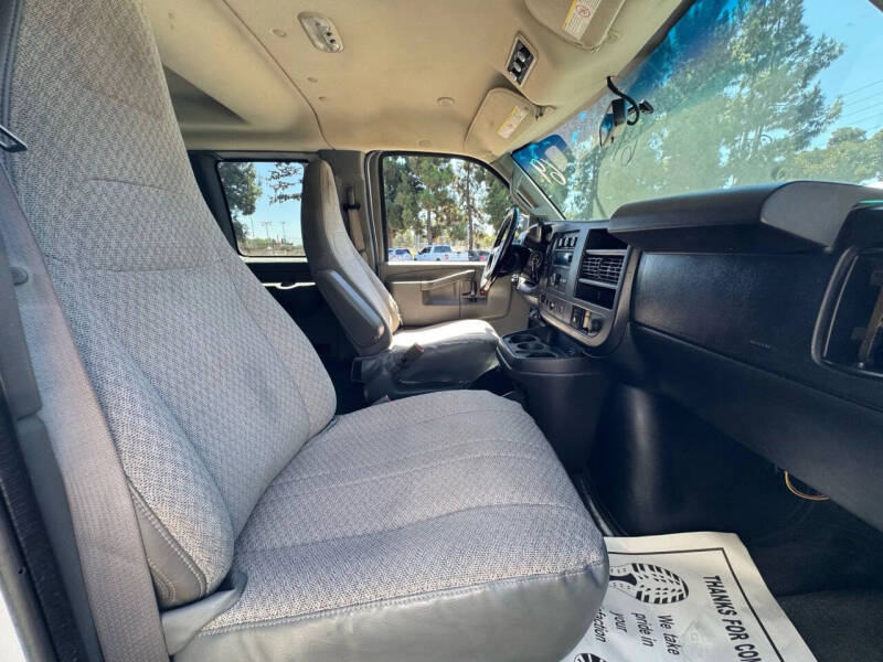 2017 Chevrolet Express LT 3500