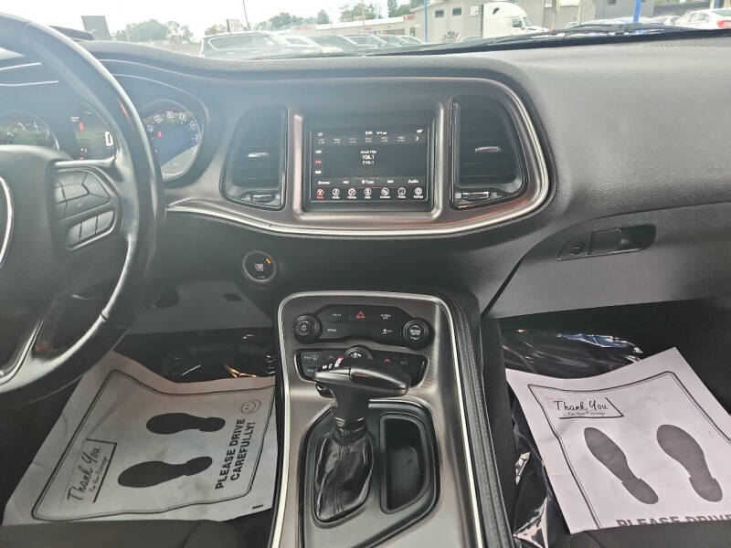 2021 Dodge Challenger SXT