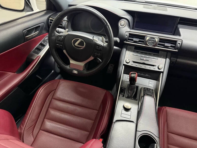 2019 Lexus IS 300