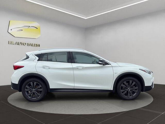 2019 Infiniti QX30 Essential