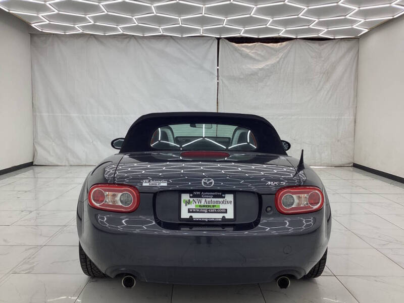 2015 Mazda MX-5 Miata Sport