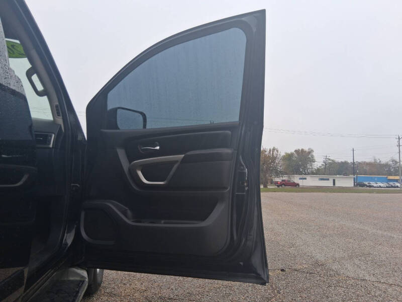 2015 Nissan Armada Platinum