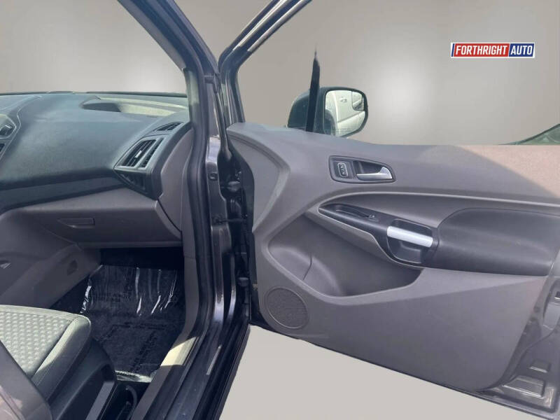 2022 Ford Transit Connect XLT